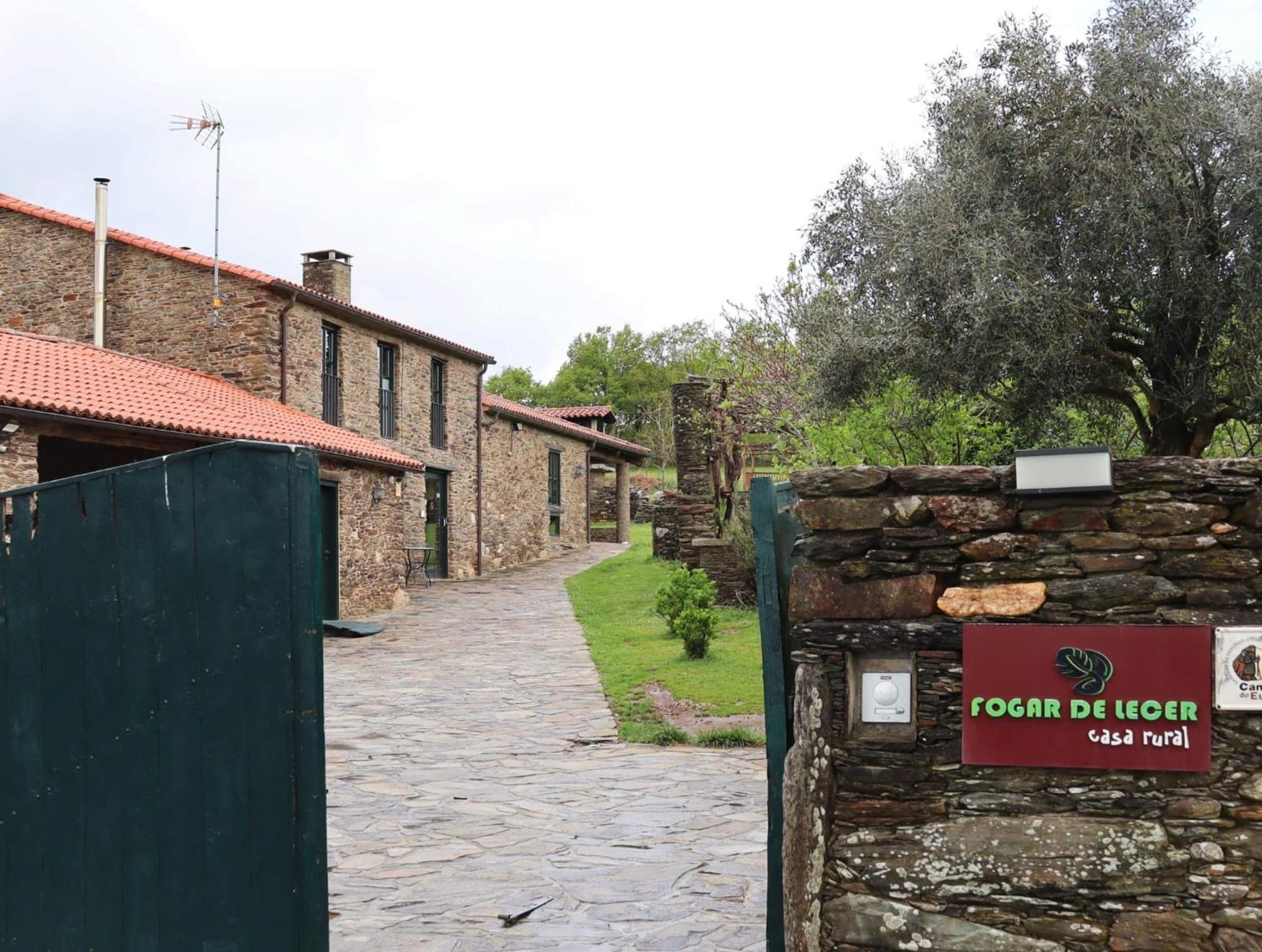 Gasthaus Fogar De Lecer Arzúa Exterior foto